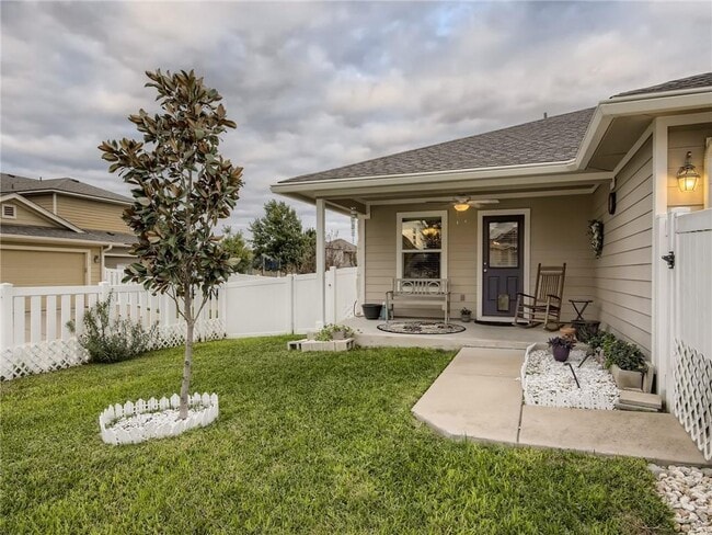 Building Photo - 1807 Colorado Bend Dr