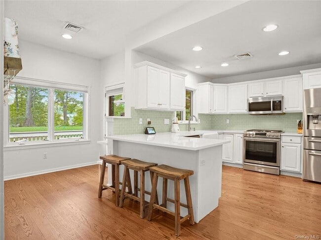 Building Photo - 912 Heritage Hills