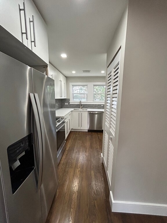 Building Photo - 9 Hawthorne Rd