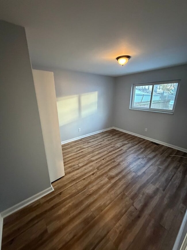 Building Photo - Charming Home in St. Clair Shores - PHOTOS COMING SOON