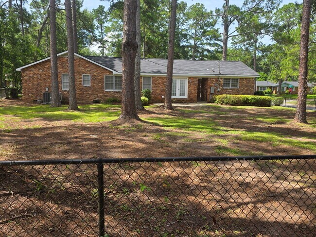 Building Photo - 2625 Pine Valley Rd