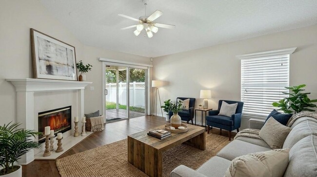 Building Photo - 1727 Canopy Oaks Dr