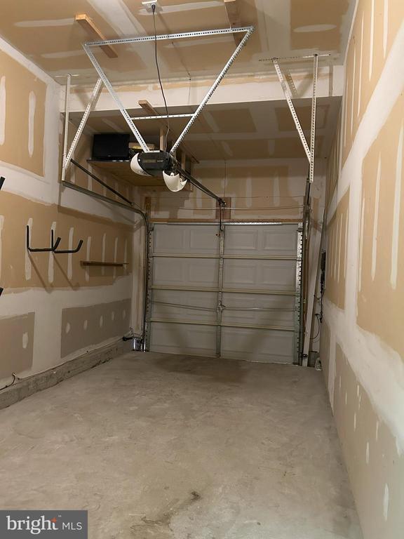 Building Photo - 104 Penns Manor Dr