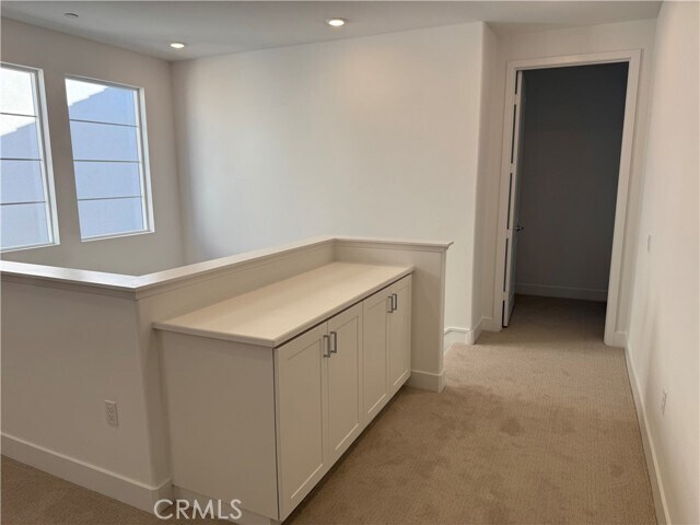 Building Photo - 1204 Hinnen Ave