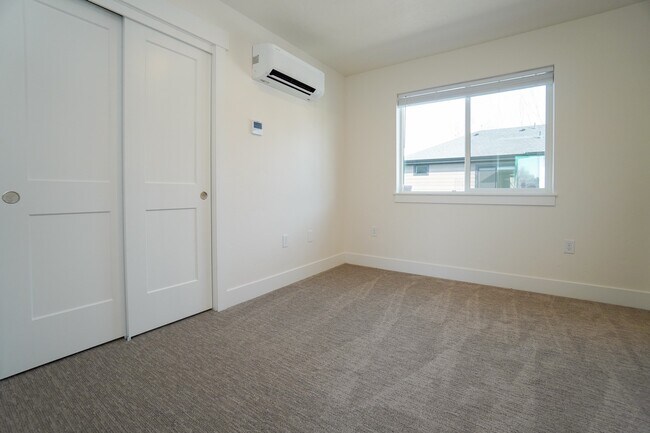 Building Photo - 4625 N Iota Ln