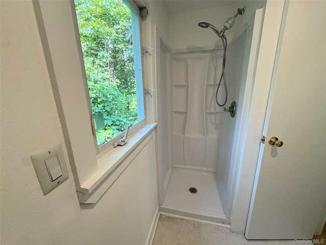 Building Photo - 21 De Russey Ln