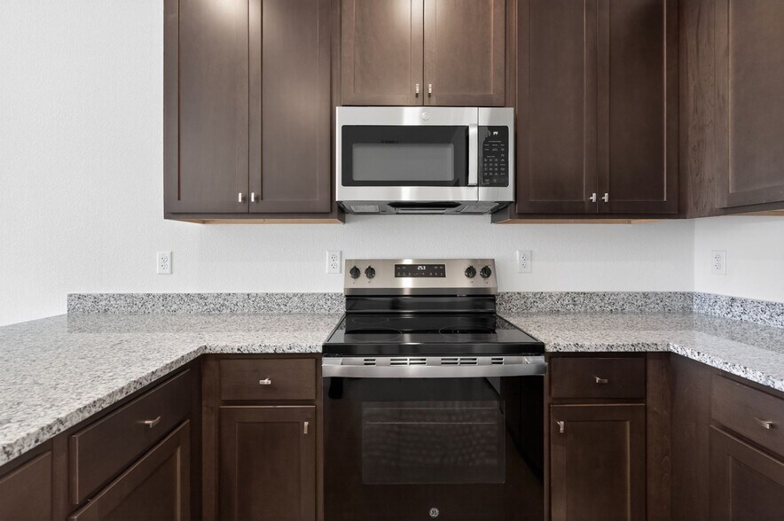 Building Photo - 1255 Concord Dr