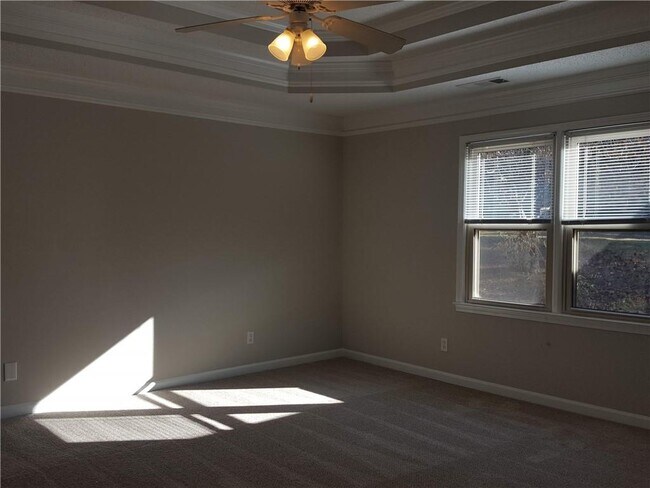 Building Photo - 404 Bennett Farms Pl