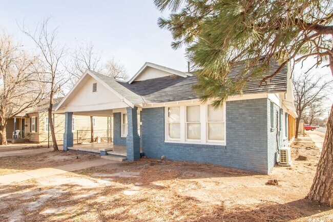 Primary Photo - MC 2123 26th Street