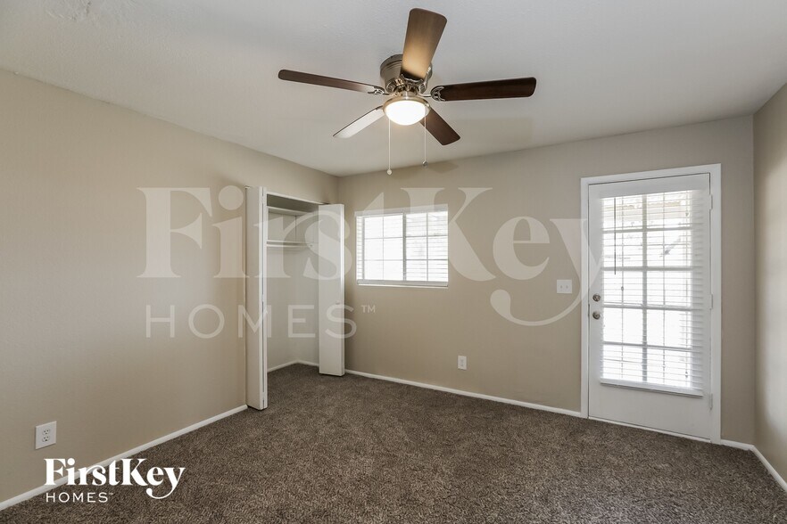 Building Photo - 1170 W Nopal Pl