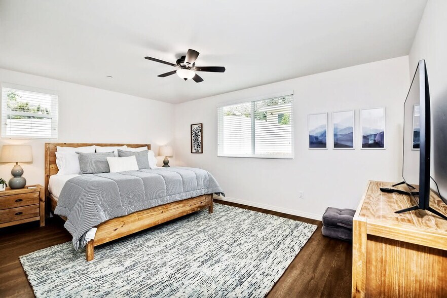 Building Photo - 539 San Dieguito Dr