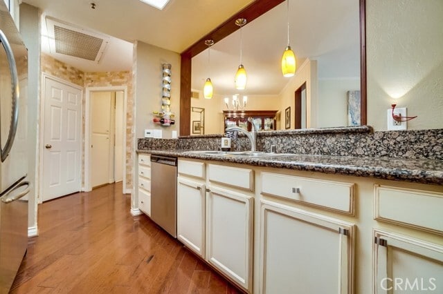 Building Photo - 501 E Del Mar Blvd