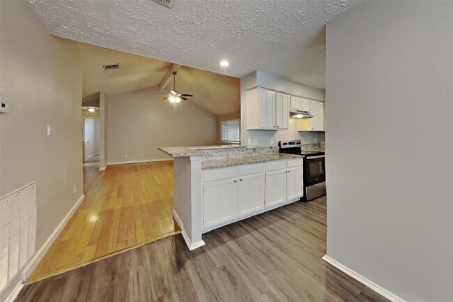 Building Photo - 7339 Boysenberry Ln