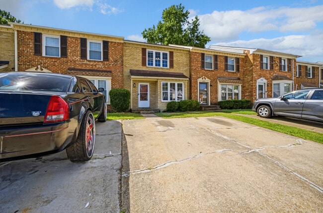 Building Photo - 5589 Campus Dr