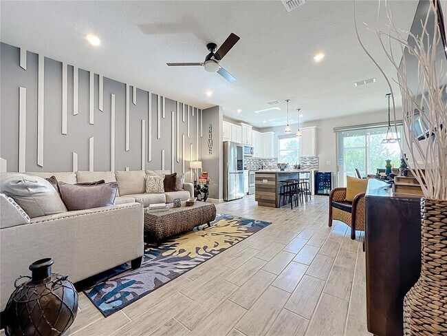 Building Photo - 11826 Sky Acrs Ter