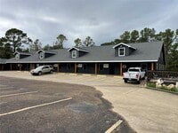Building Photo - 340 Pan American Dr