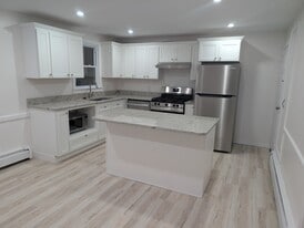 Building Photo - 246 Bonin St