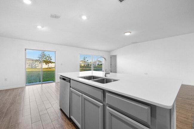 Building Photo - 5071 Four Strand Ct