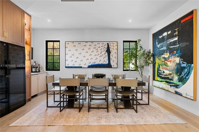 Building Photo - 2015 Country Club Prado