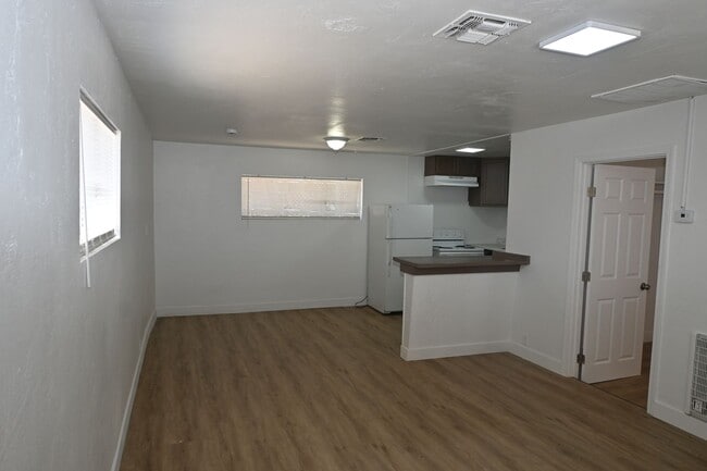 Building Photo - 1610 Marlin Ave