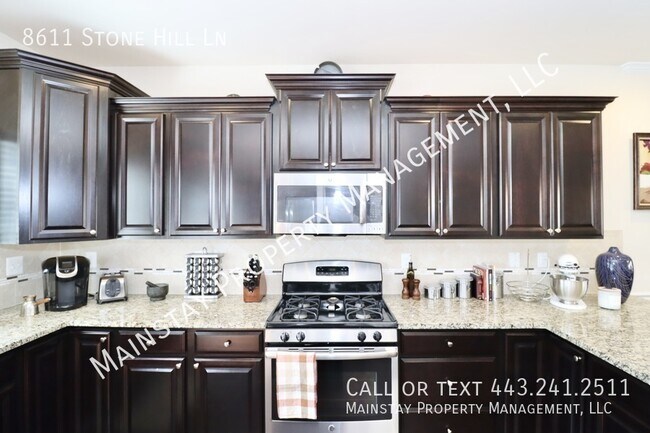 Building Photo - 8611 Stone Hill Ln