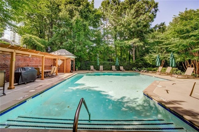 Building Photo - 3275 Lenox Rd NE