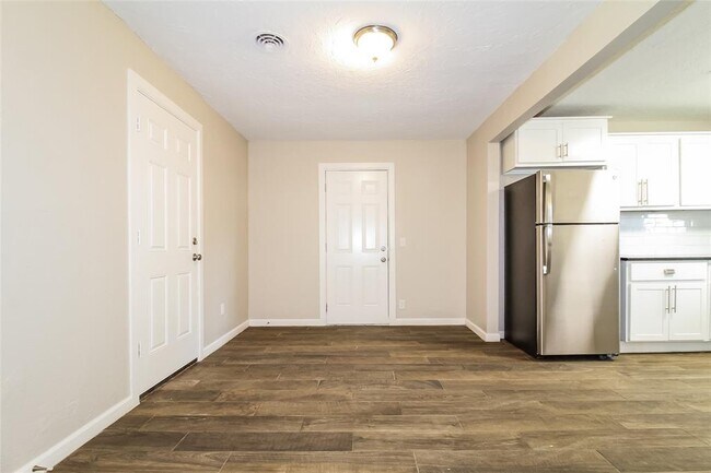 Building Photo - 1613 SW 61st Terrace