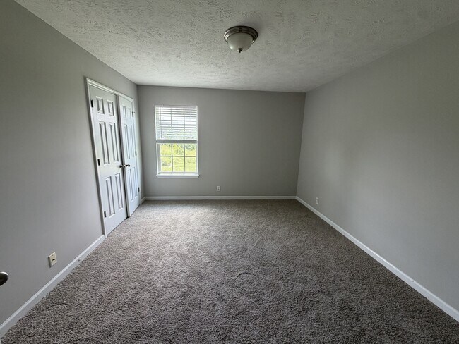 Building Photo - 4850 Laura Jeanne Blvd