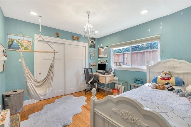 Building Photo - Gorgeous Vibrant Home In Santa Clara