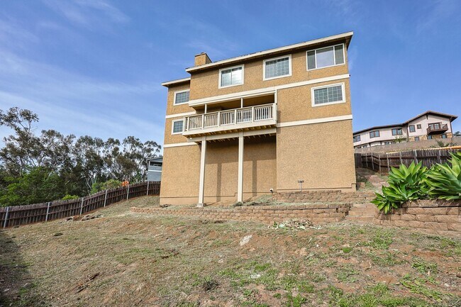 Building Photo - Spacious 4 Bed / 3 Bath Home in Desirable Nebo Hill – La Mesa (3,056 Sq Ft)