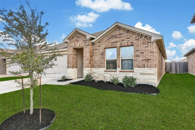 Building Photo - 20343 Green Mountain Dr