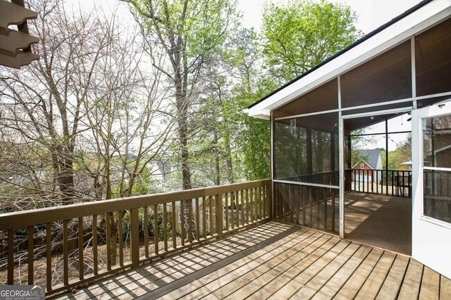 Building Photo - 435 Chandler Ct