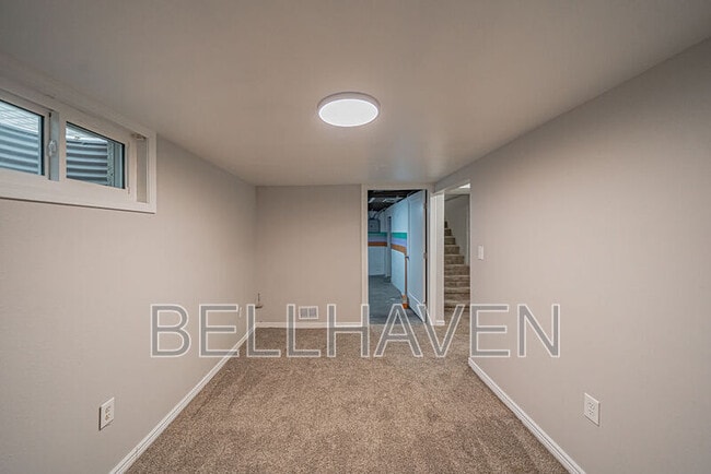 Building Photo - 465 3rd St