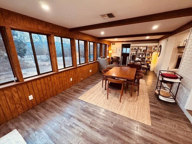 Building Photo - 249 Wedgewood Ln