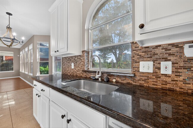 Building Photo - 1719 Park Harbor Estates Dr