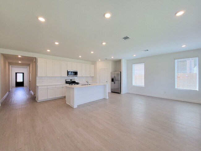 Building Photo - 1927 Stargazer Ln