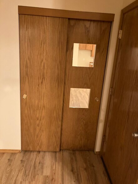 Building Photo - 104 Mill St