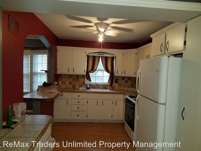 Building Photo - 309 E Frances Ave