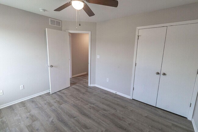 Building Photo - 5211 Currituck Ln