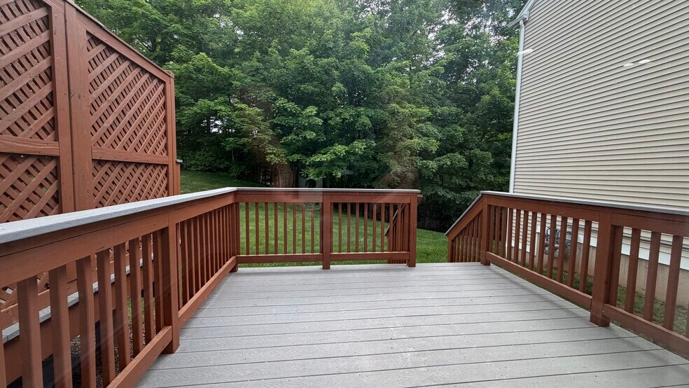 Building Photo - 281 Sterling Dr
