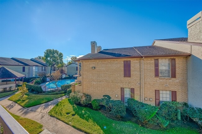 Building Photo - 2120 El Paseo St