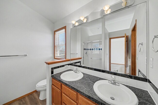 Building Photo - 2348 Forsythia Ct