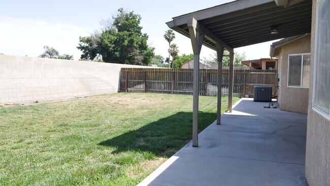 Building Photo - 2463 Rainier Way