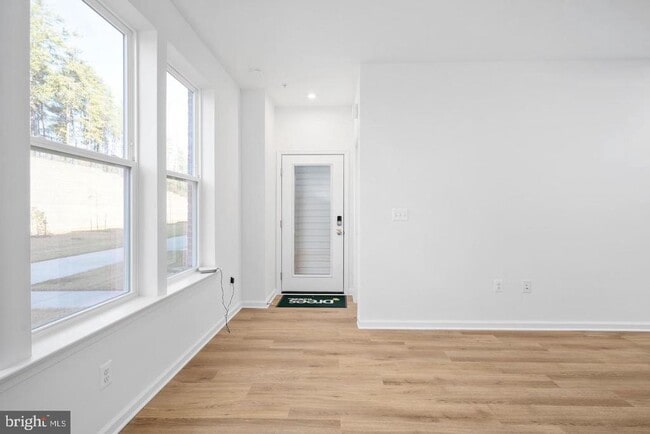 Building Photo - 2536 Neabsco Common Pl