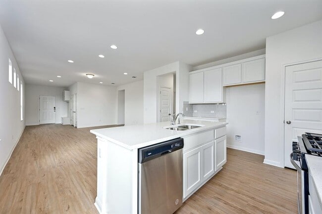 Building Photo - 12311 Zenyatta Dr