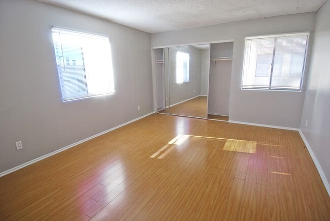 Building Photo - 1444 W 227th St