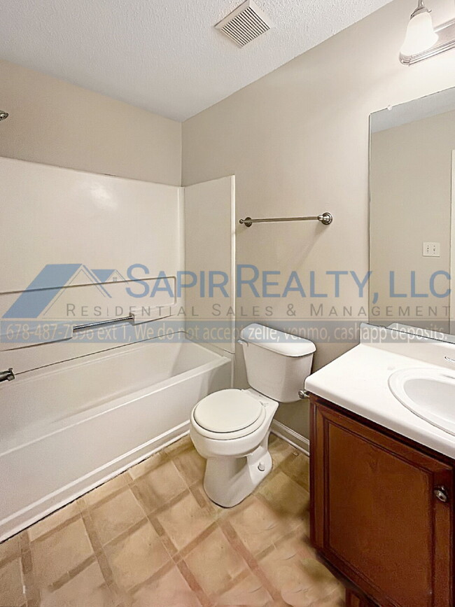 Building Photo - 3120 Oakley Pl