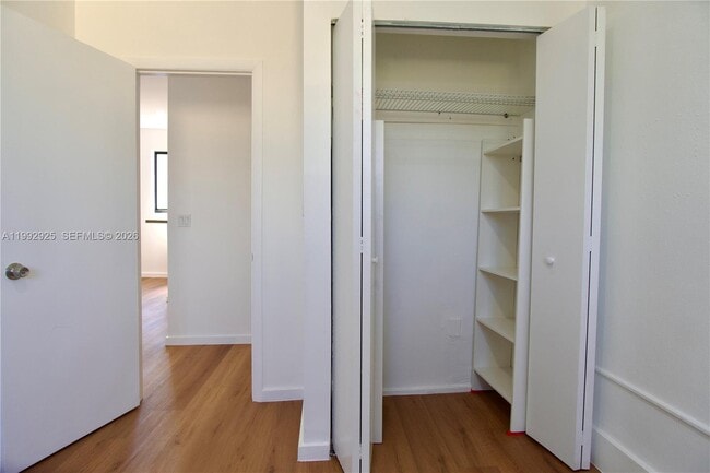 Building Photo - 337 SW 5th Ave