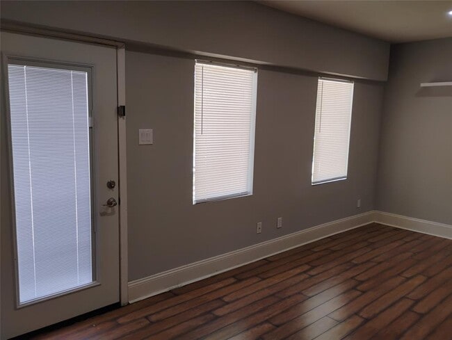Building Photo - 2018 Ramona Cir