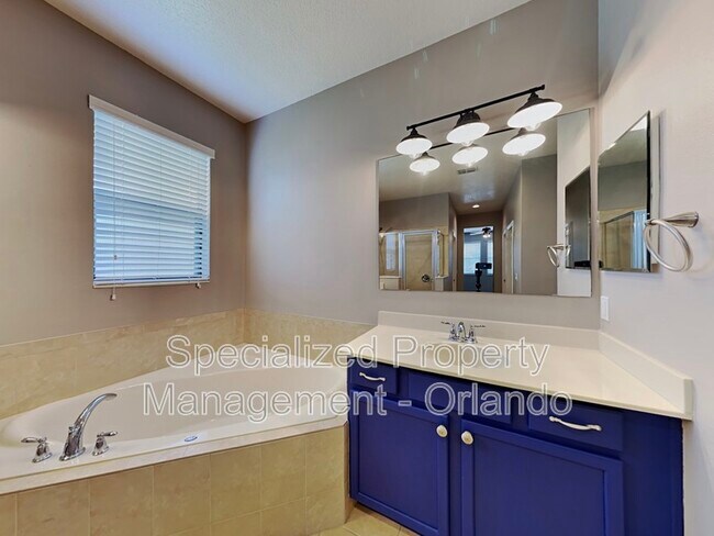 Building Photo - 2131 Lacosta Pl
